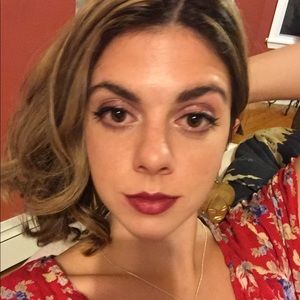 Meet your Posher, Julia